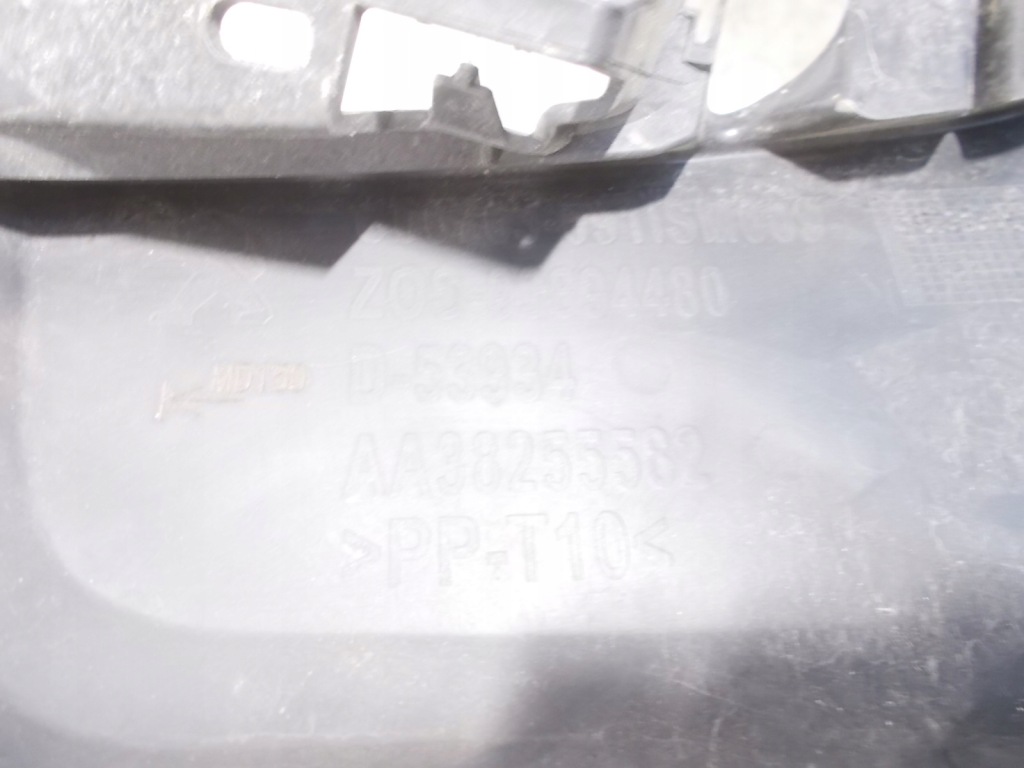 Решётка бампера peugeot 308 ii рестайлинг  17-21 aa38255582 aa382655569 оригинал Оригинал