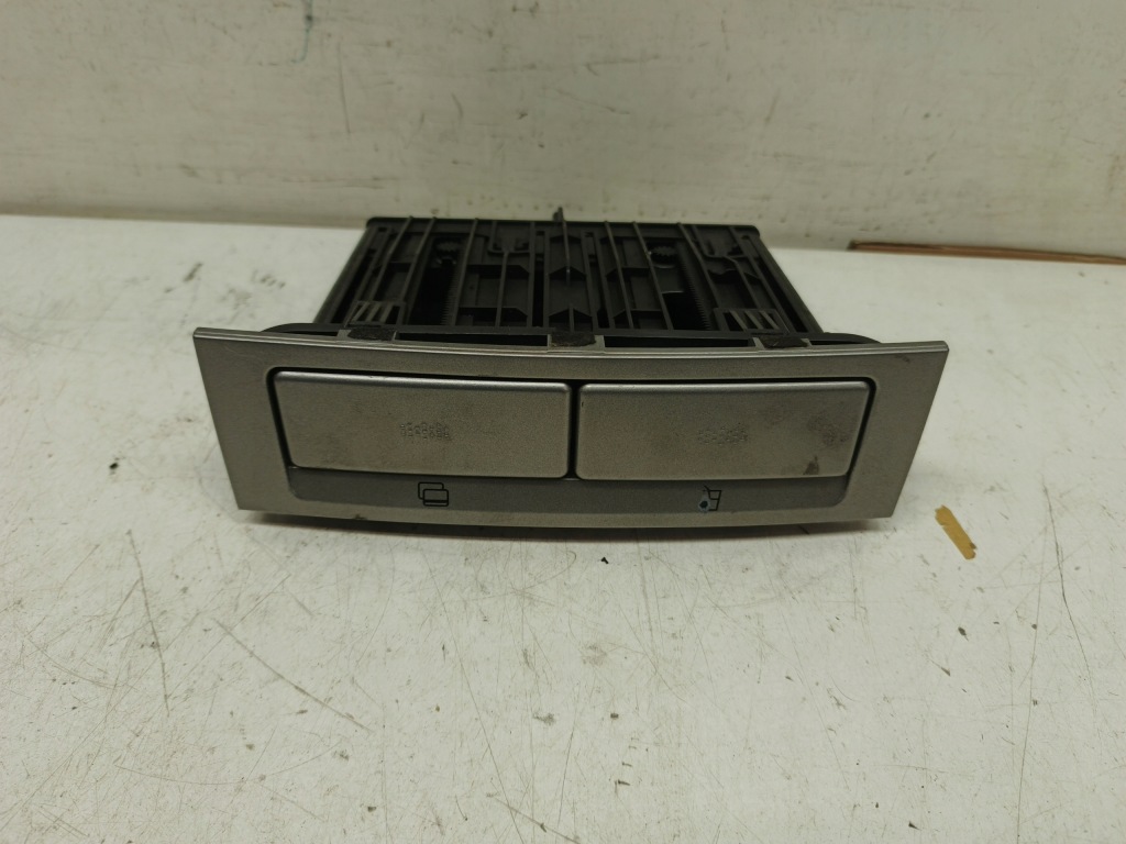 Купити Alfa romeo gt тримач  на напої