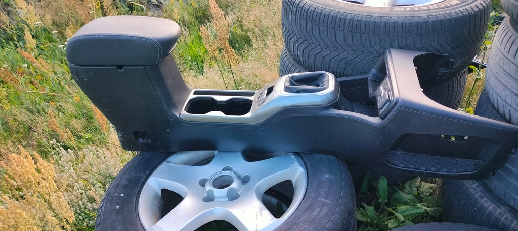 фото №1, Тунель підлокітник jeep ranagade