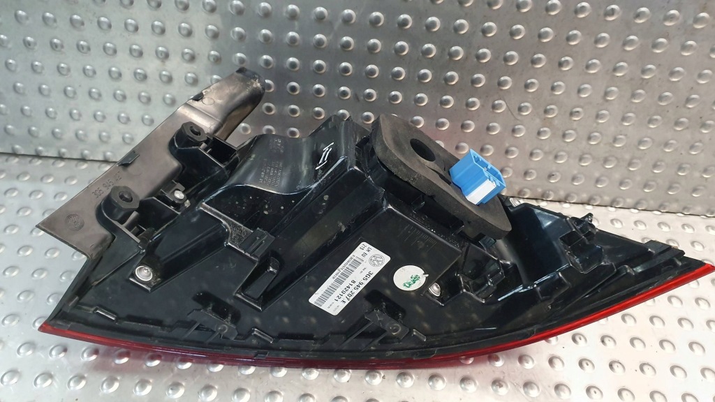 фото №7, Лампа задняя левая vw passat b8 sedan 3g5945207e 14-