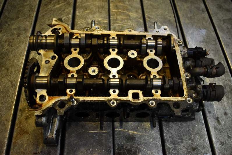 фото №10, Головка двигателя peugeot 107 1.0 12v 68 km 05-08