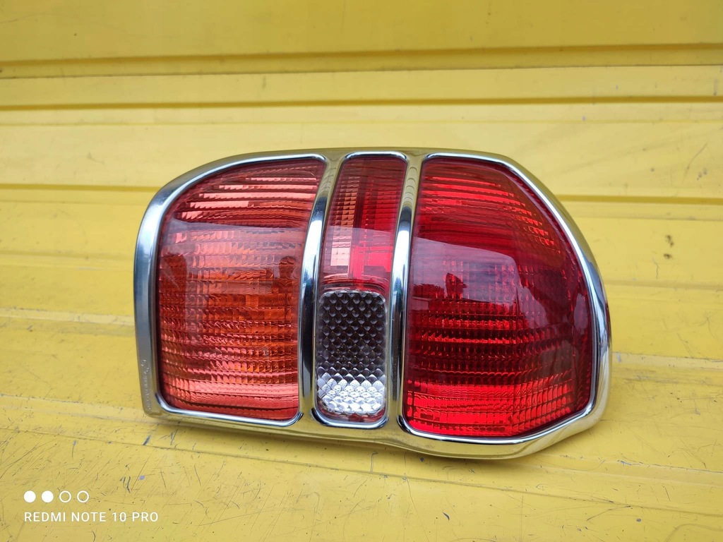 фото №1, Toyota rav4 ii лампа ліва задня 00-03