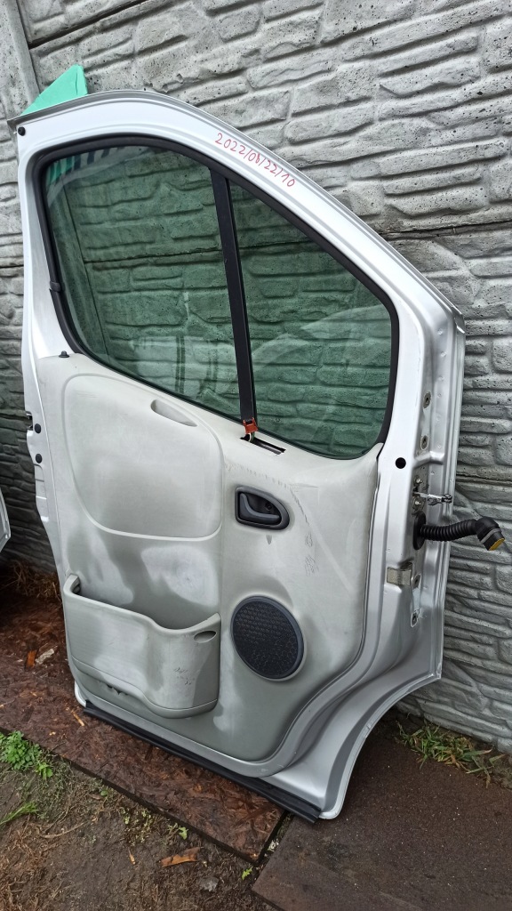 фото №8, Дверь левая перед trafic vivaro primastar 01-14