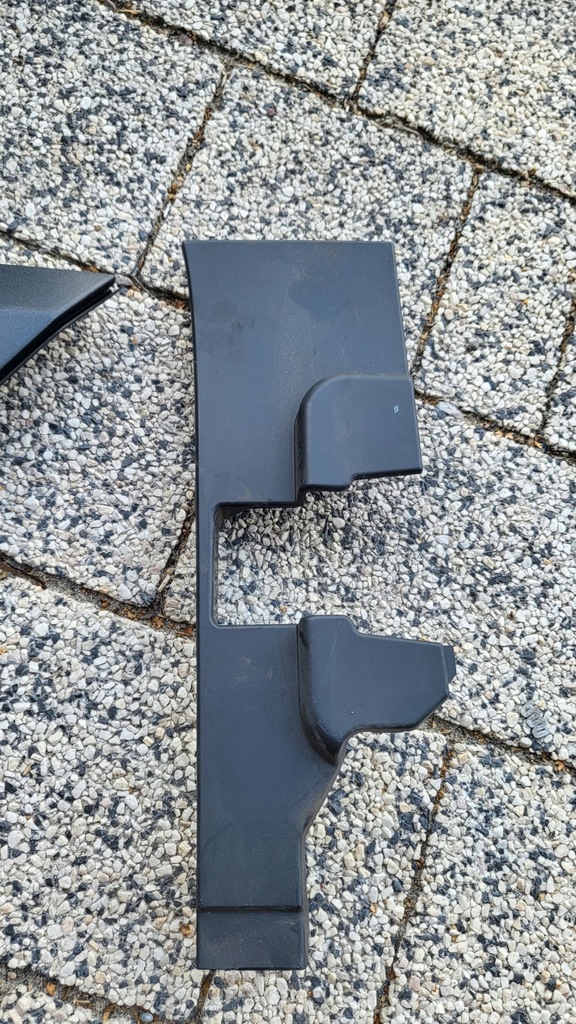 фото №1, Ford courier lift заглушка шарнір лівий задня