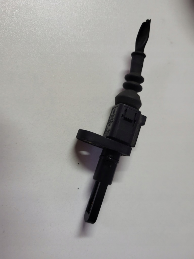 Купити Витратомір audi vw 2.0 fsi 1j0973702