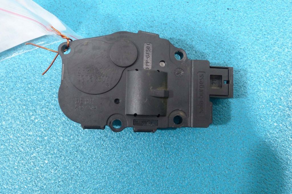 фото №1, Моторчик кришка обдув обдув mercedes s w221