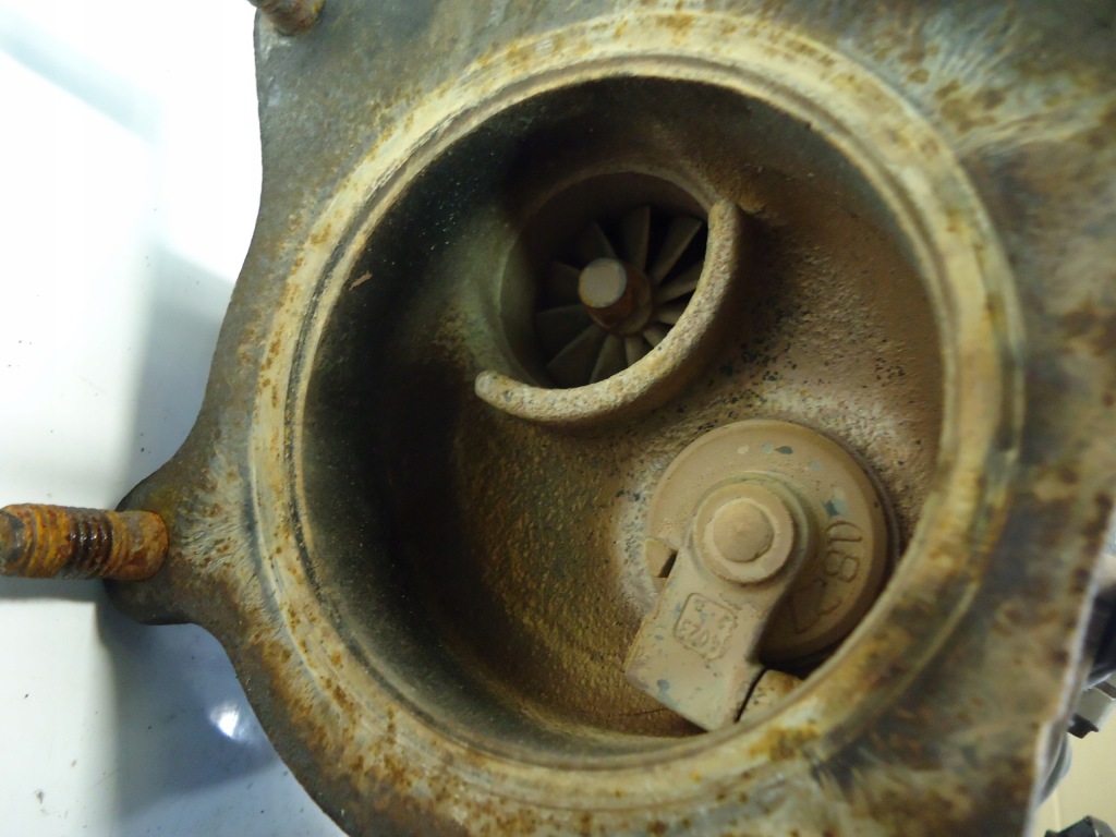 Vw golf v 2.0tfsi bwa турбонагнетатель 06f145701d luz поперечный в Украине