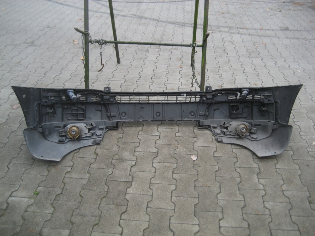 Volvo xc90 02-06r бампер передний омыватель чёрный Киев