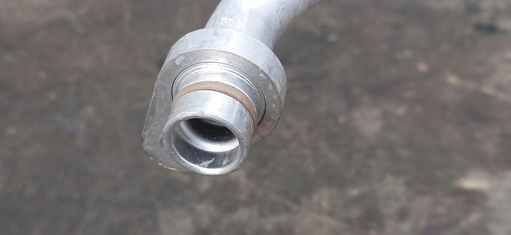 фото №5, Шланг пабтрубок  трубка кондиционера 1.0tce dacia sandero iii 924802455r