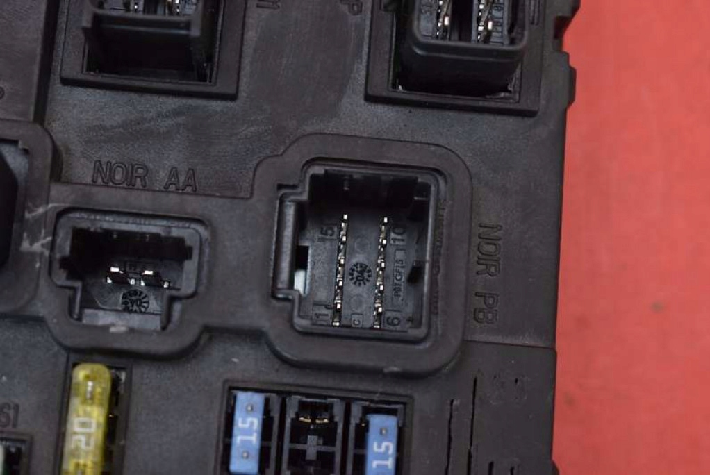 фото №10, Коробка предохранителей bsi 9655221080 peugeot 407 1.6 hdi 109 km 04-10