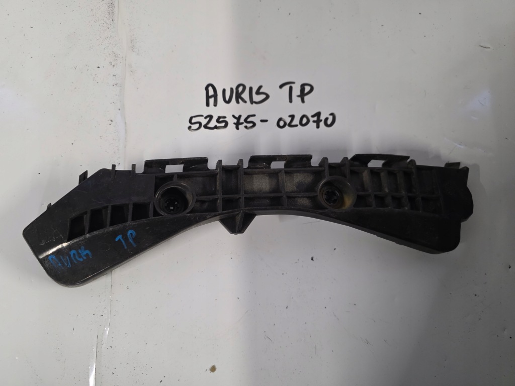 Купить Toyota auris i 07-10 направляющая правый задний