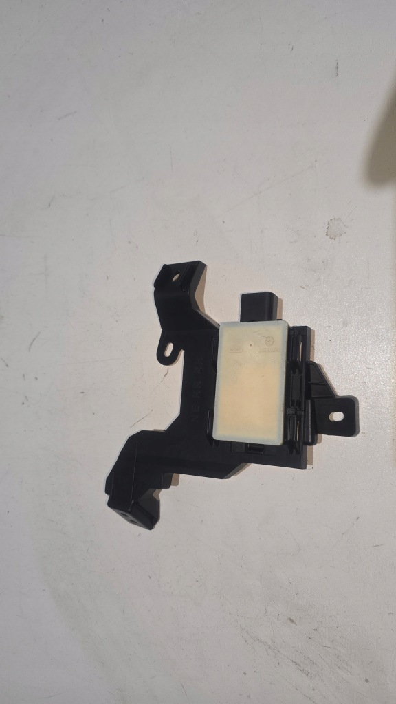 фото №1, Hyundai ioniq v 5 датчик датчик радар правый задняя 99150-gi100