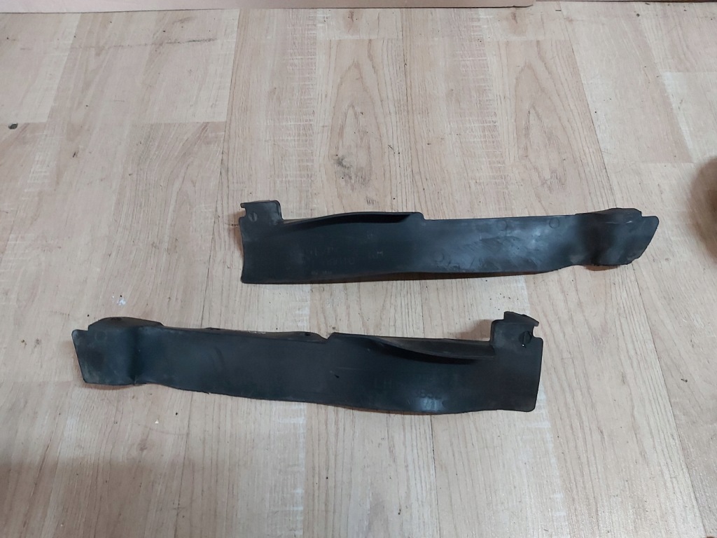 фото №1, Toyota sienna бризковик перед накладка бампера r