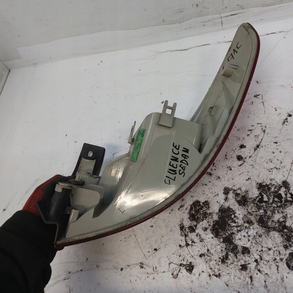 Renault fluence sedan лампа лівий задня mako 265552802r Оригінал