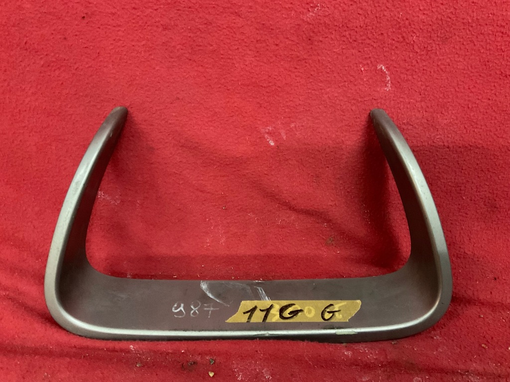 фото №1, Рамка защита насадки выхлоп задняя. porsche cayman 98750581101 оригинал