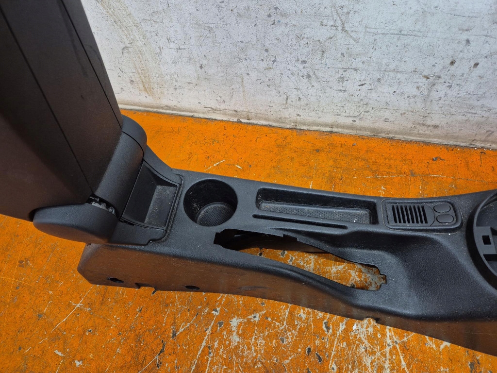 фото №5, Alfa romeo 147 04-10 туннель средний 385886