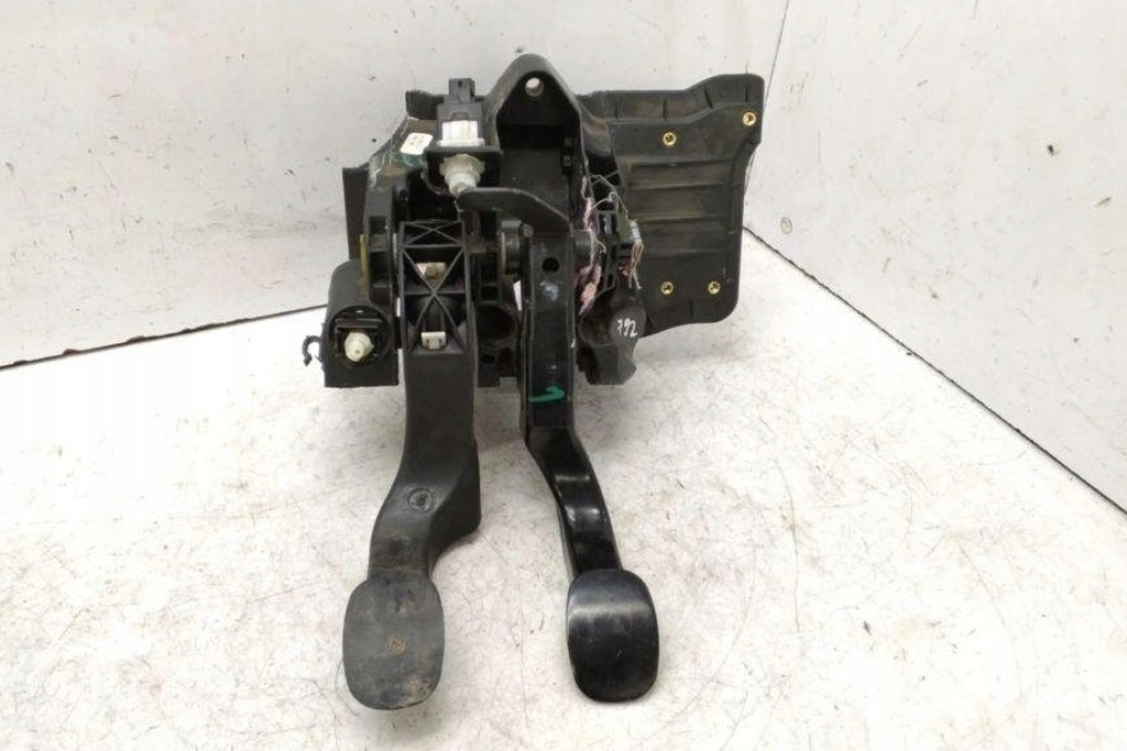 фото №8, Другое запчасти кузов alfa romeo gt 937_ 46755865 1.9l дизель 110kw 2005