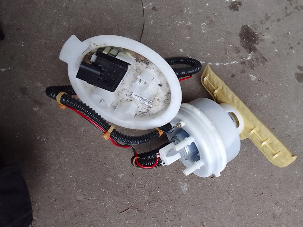 Купити Bmw f10 f11 n55 535i насос пального