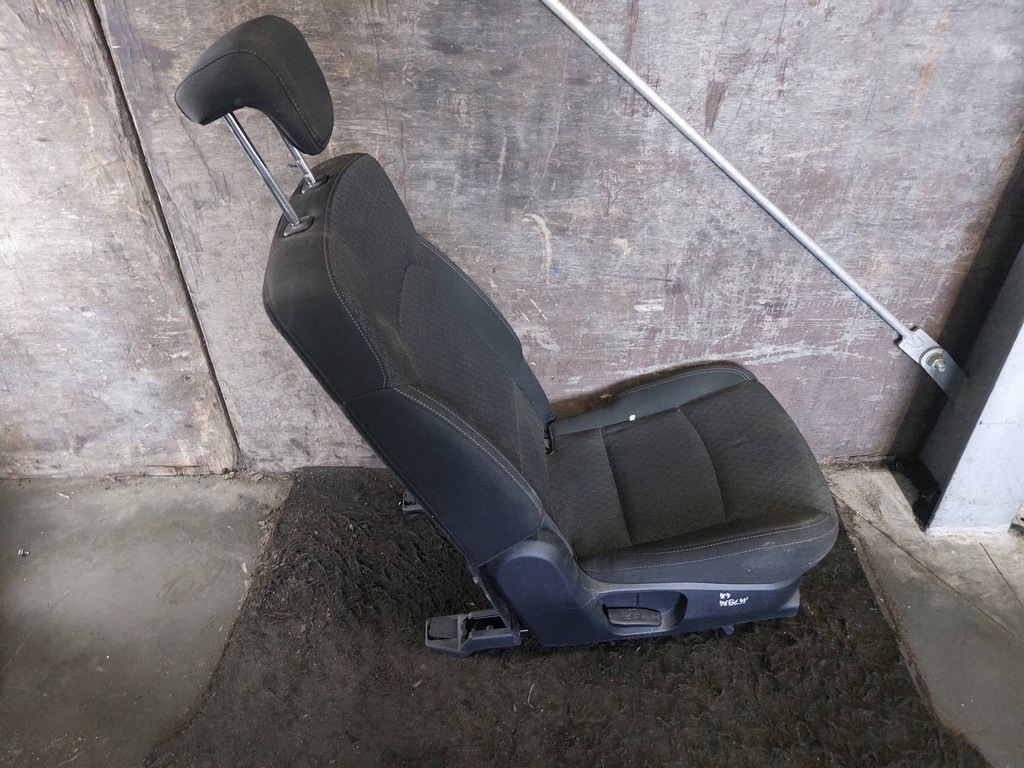 фото №16, Сиденья комплект левый перед + задняя kia carens iv lift