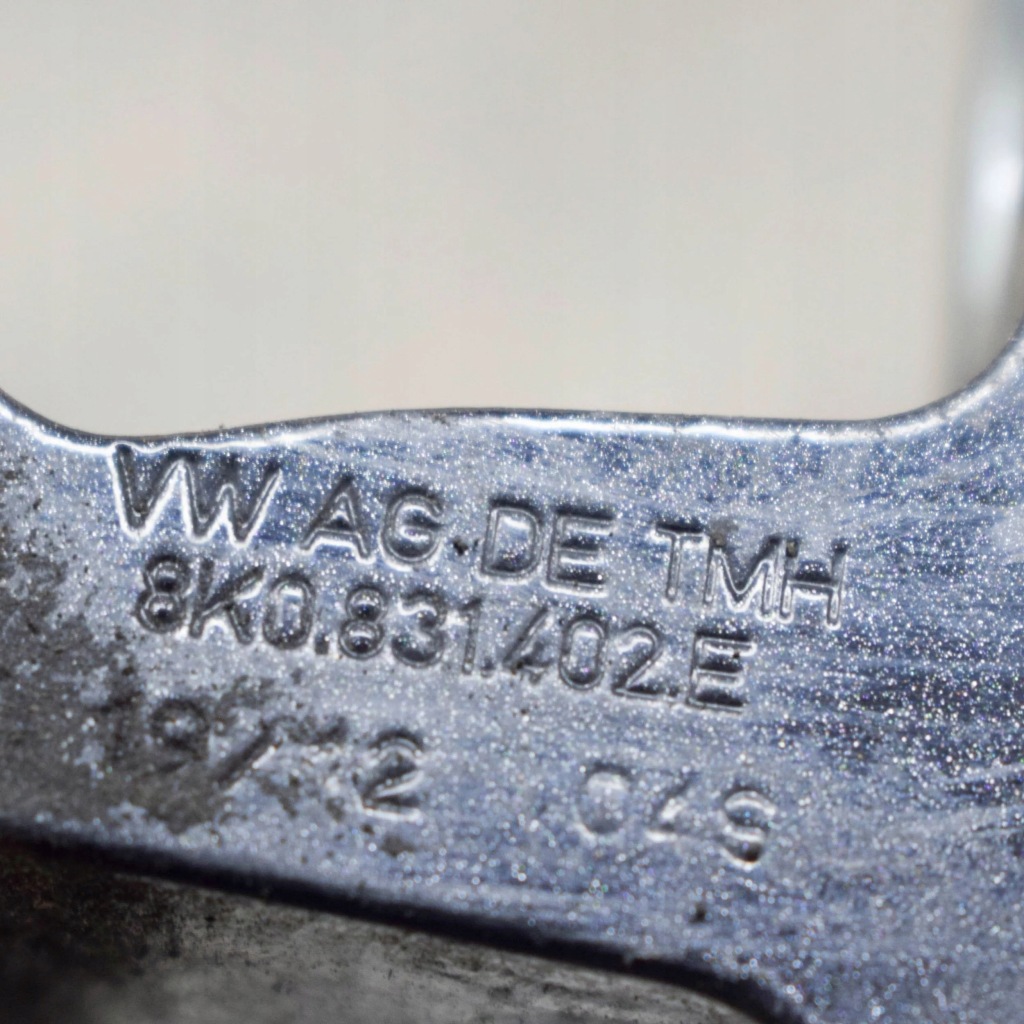 фото №6, Audi a5 sportback 8ta 2012 правая сторона петля верхний дверь задних