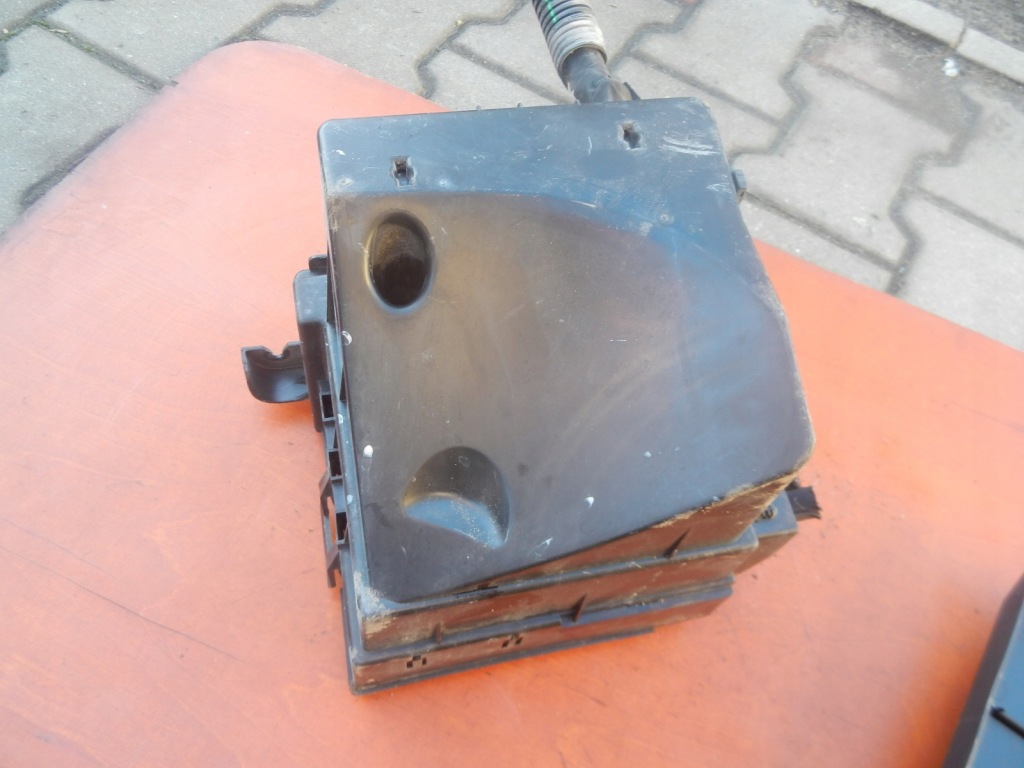 фото №9, Корпус коробка предохранителей trafic vivaro primastar 2.0dci