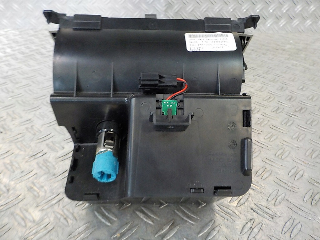 фото №7, Grand cherokee wk2 бардачок пепельница