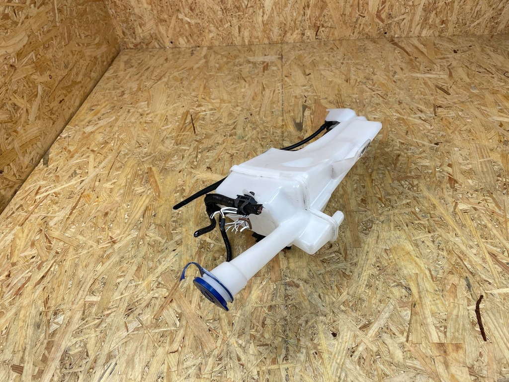 фото №5, Бак рідина омивача помпа toyota yaris iv p21 2020-