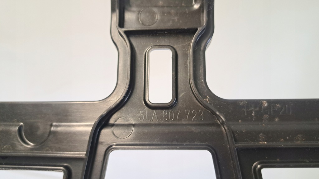 фото №12, Усилитель решётка решетка skoda enyaq 5la807723 nowe