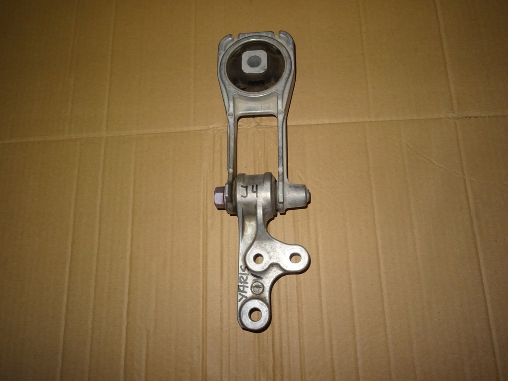 фото №1, Toyota yaris iv кронштейн j4