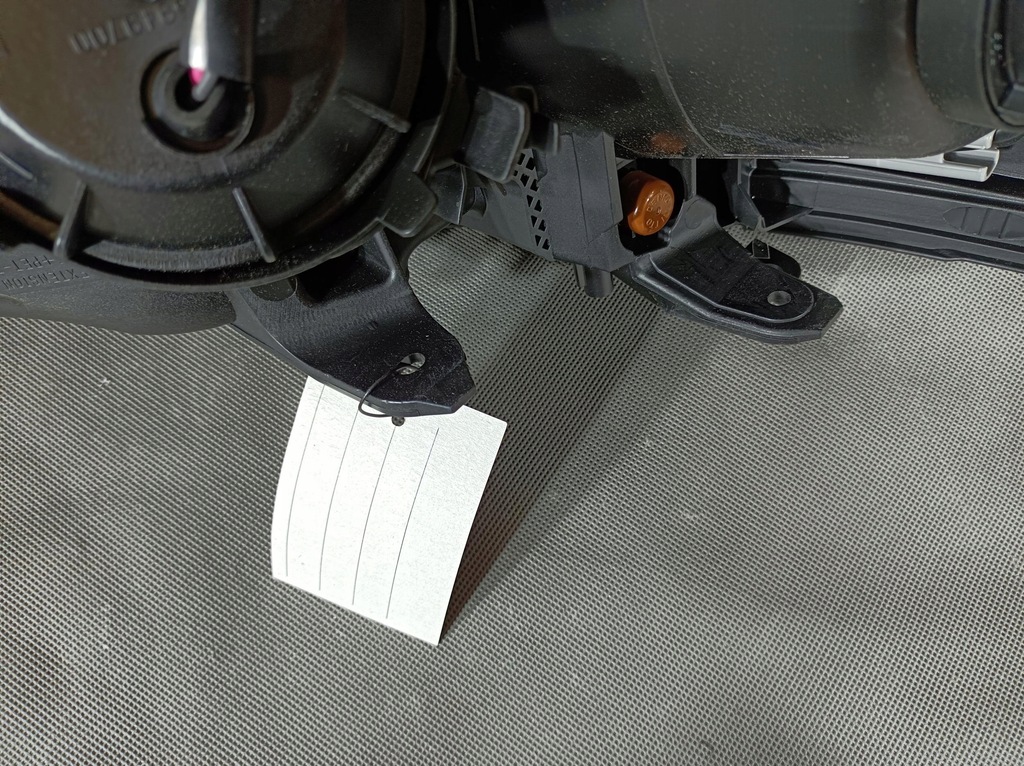 фото №12, Mitsubishi asx 10- лампа перед передня ліва лінза oryg