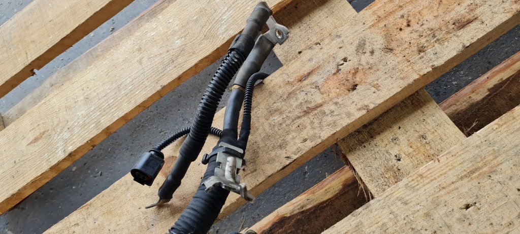 Купити Q7 4m 2 шланг акумулятор стартер 3.0 tdi 4m0971288cb