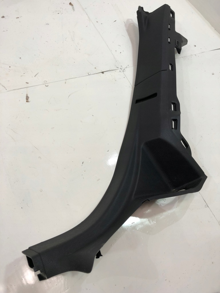 фото №1, Защита сиденье правый задняя skoda yeti 5l0867766b