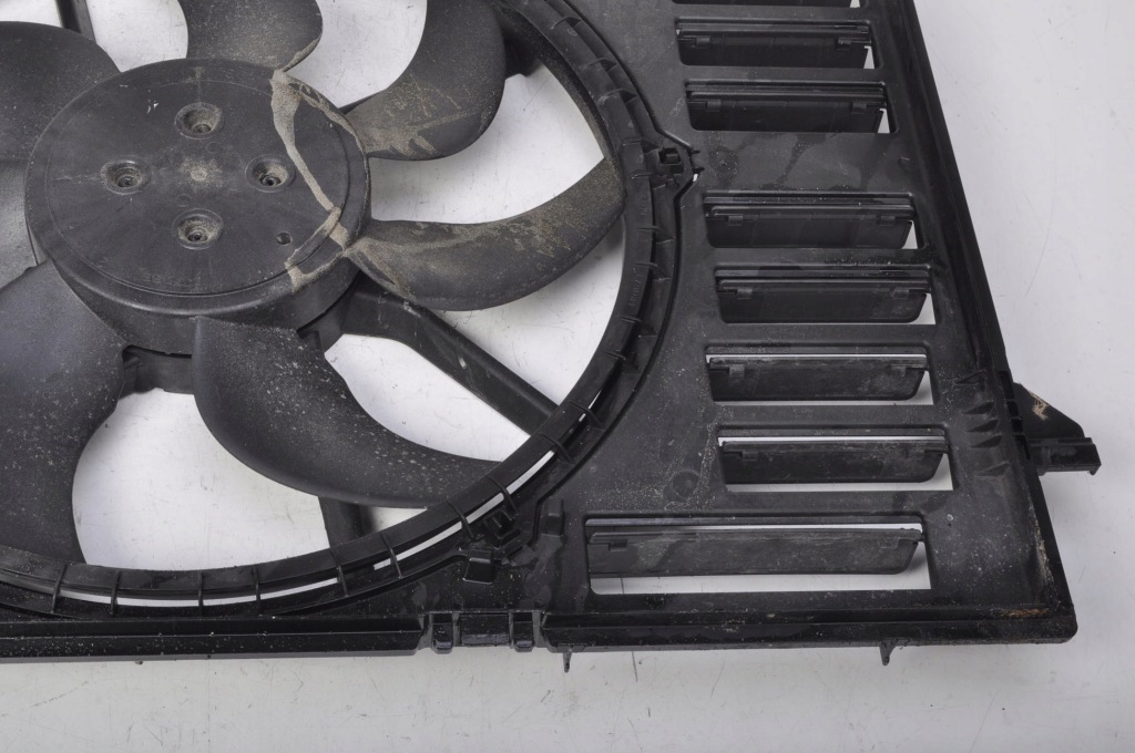 Audi a4 b9 2.0 tdi вентилятор радиатора 8w0121207 Цена