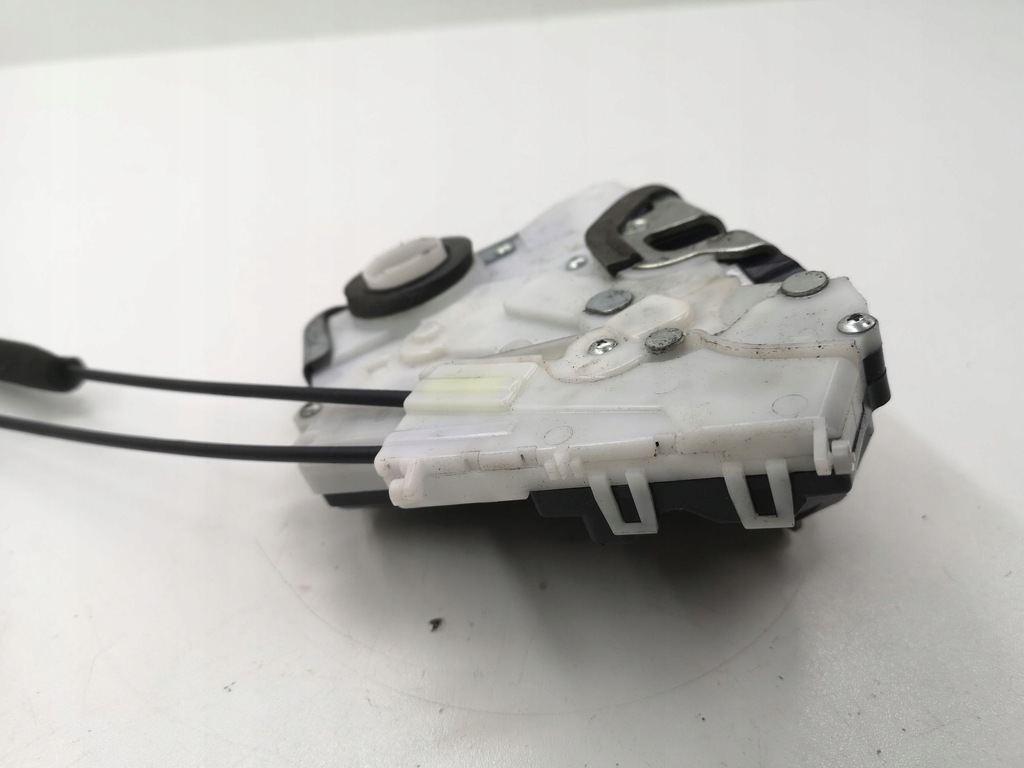 фото №8, Toyota prius xw30 замок дверь передних 2011