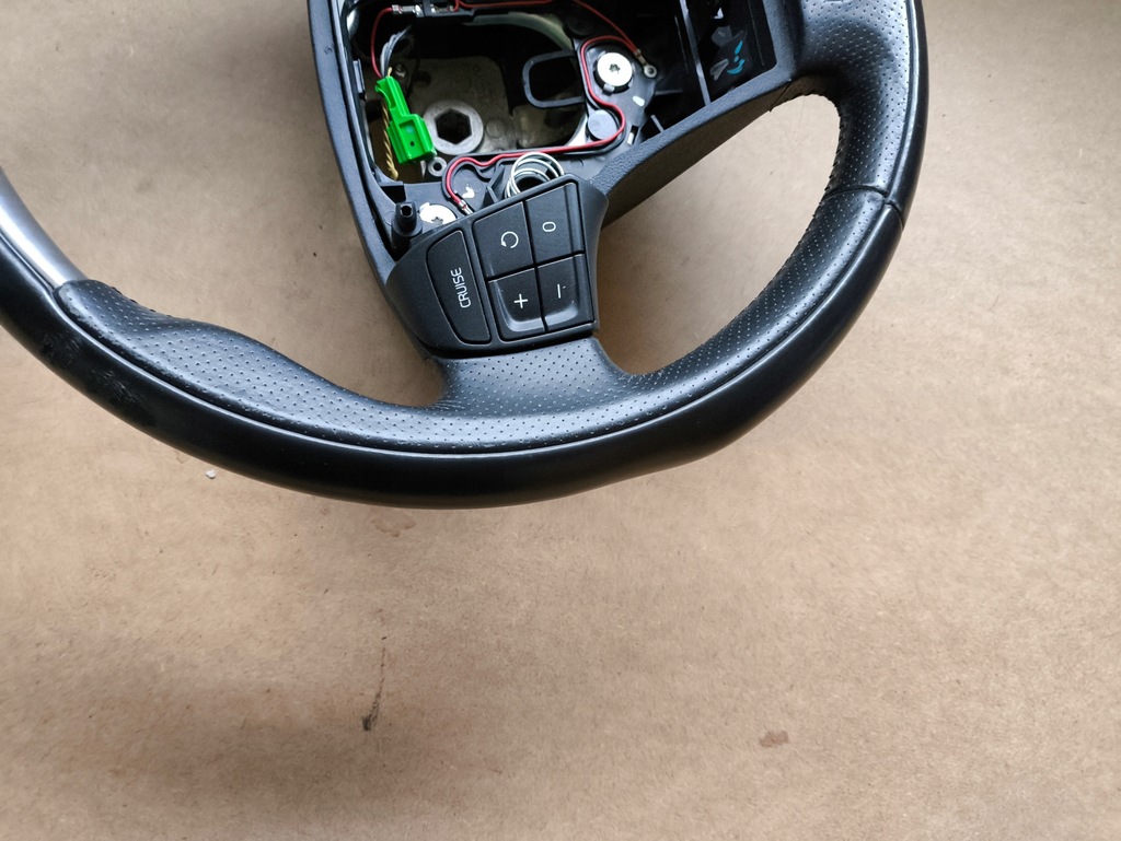 фото №10, Повітропровід volvo s40 v50 c30 r design 55150060