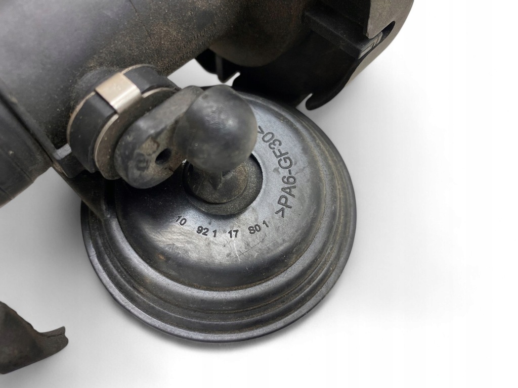 фото №7, Porsche 911 991 2013 частина труби впуску повітря 99111028103