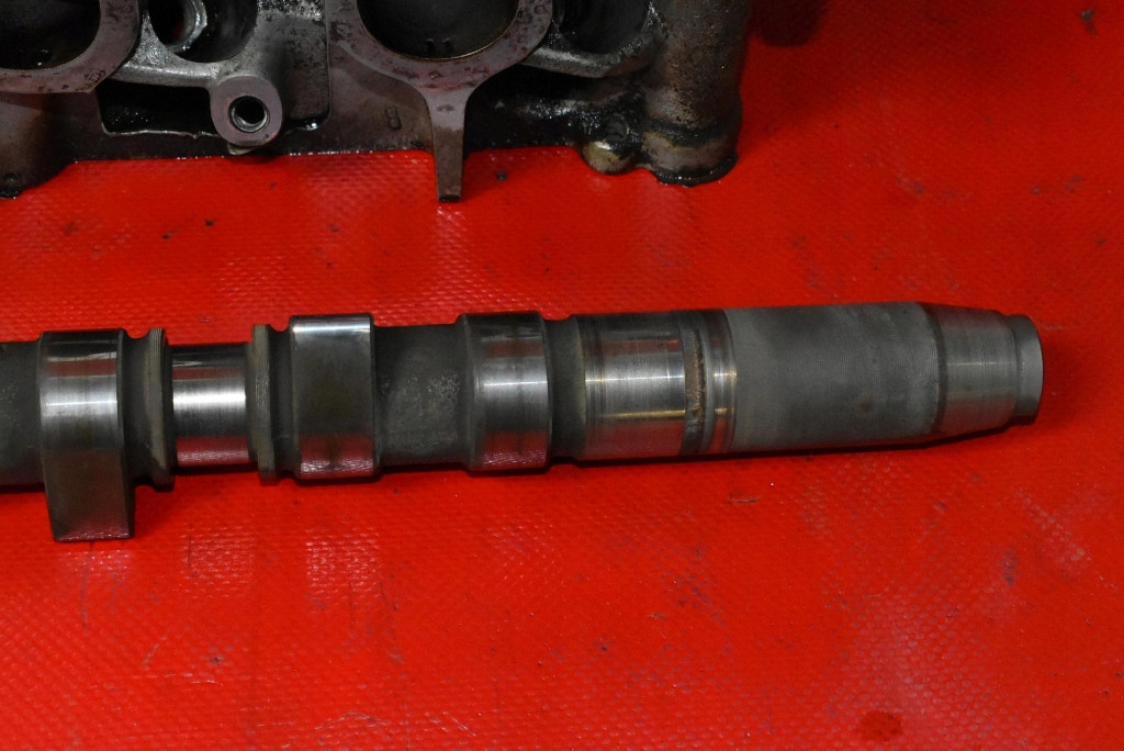 фото №15, Головка двигателя левая 078103373s audi a6 c4 2.6 v6 150 km 94-97