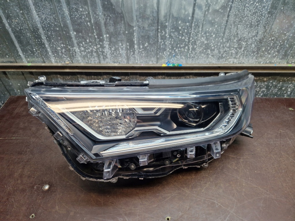 фото №1, Toyota rav4 v 2019- лампа перед левая full led