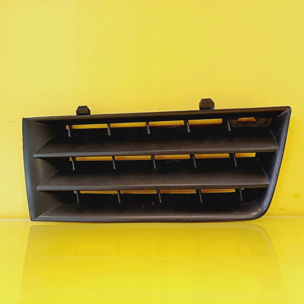 Купить Решётка бампера правый  перед renault megane 2 d8200114157e nr11