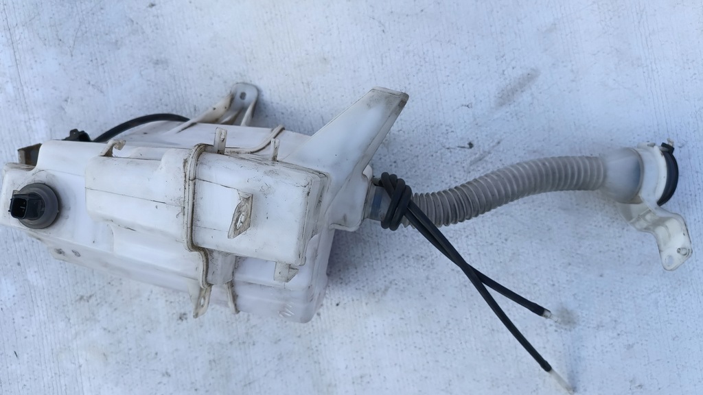 фото №1, Toyota rav4 бак омивача