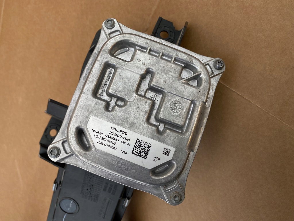 фото №10, Противотуманная фара правый + блок управления chevrolet camaro ss 6.2