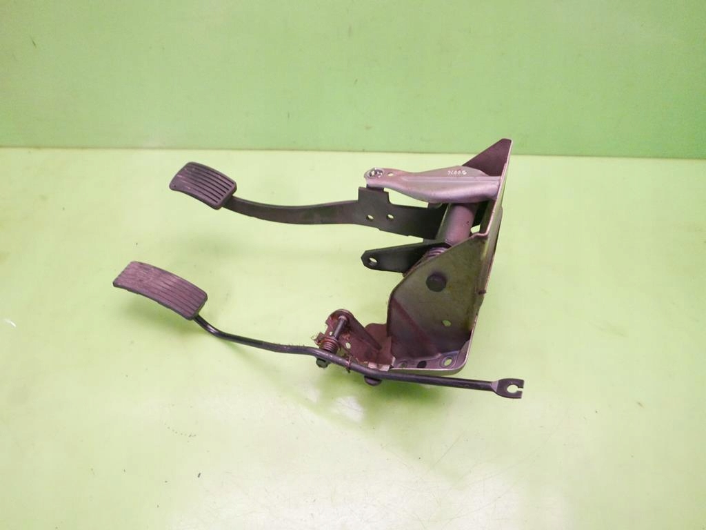 фото №6, Педали педаль тормоза газа mitsubishi carisma i 1.8