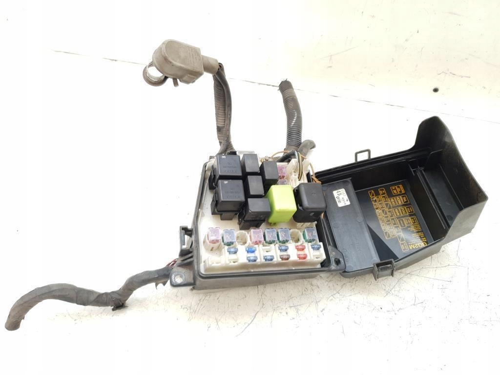 фото №4, Коробка запобіжників mazda 626 v 2.0