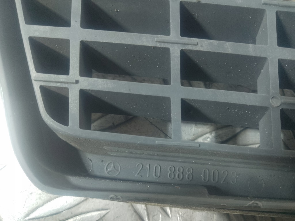 фото №6, Mercedes w210 решётка радиатора решётка радиатора 2108880023