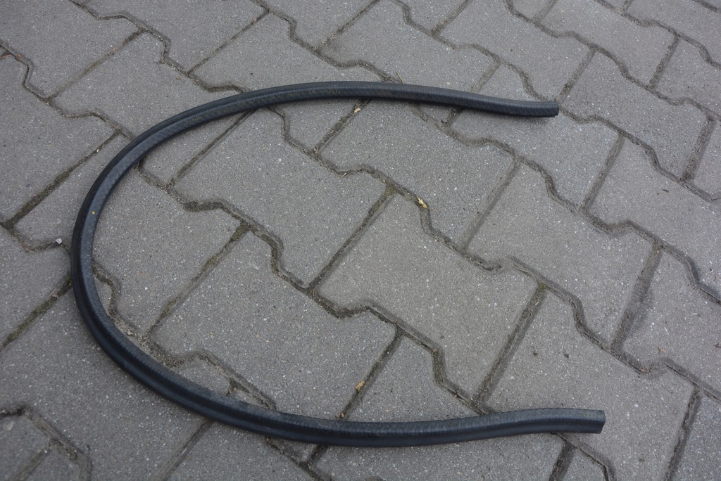 фото №7, Прокладка бампера капот audi tt 8j 8j0823731