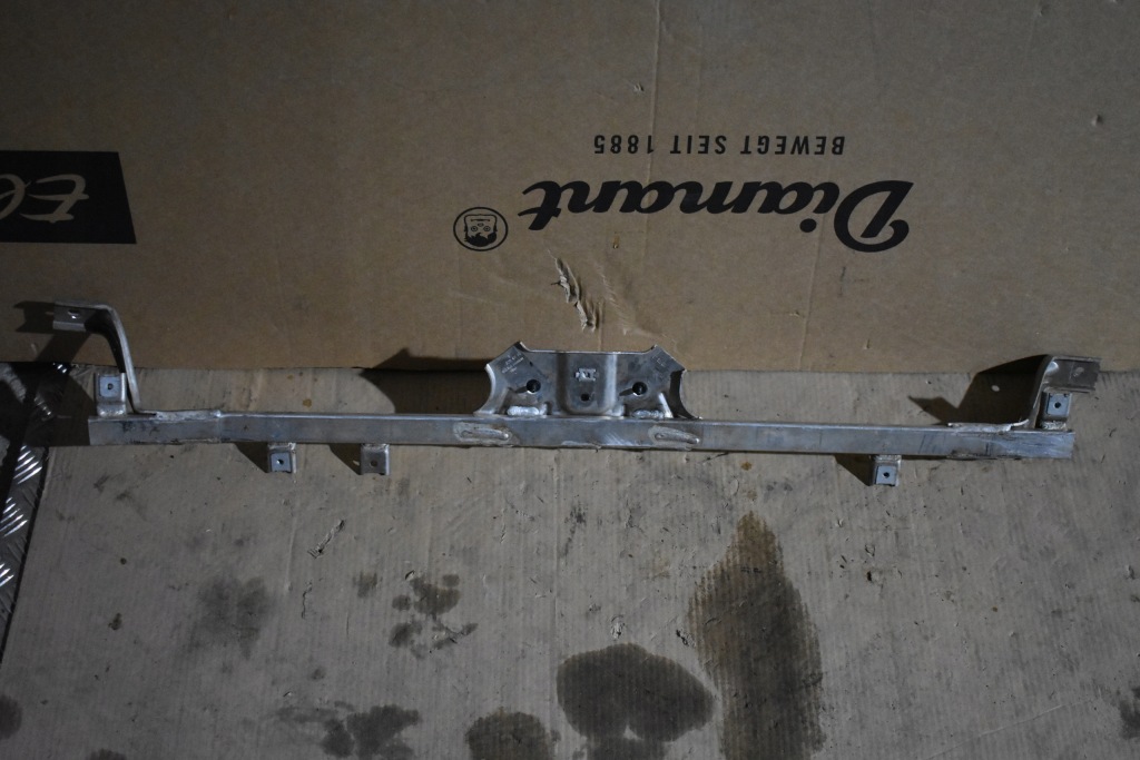 фото №1, Idealna розпірка задня підсилювач porsche taycan 1