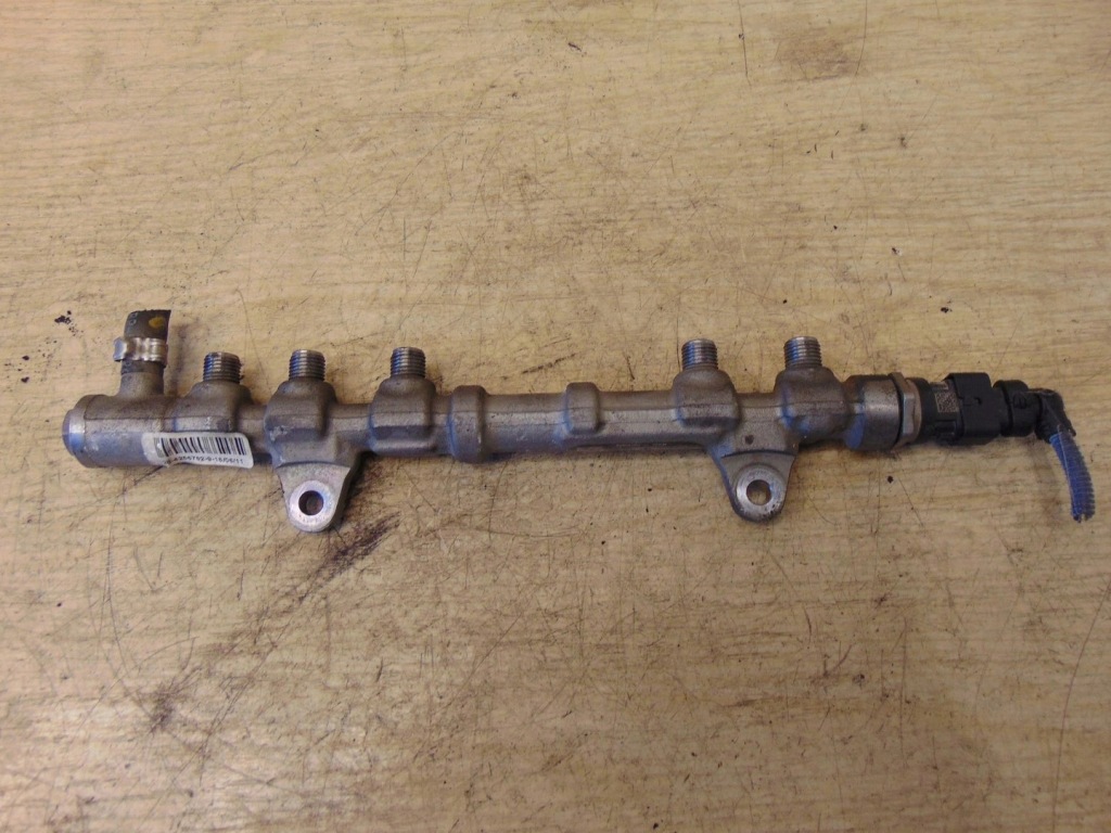 Молдинг упорскування датчик fiat doblo 1.3 0445214239 Недорого