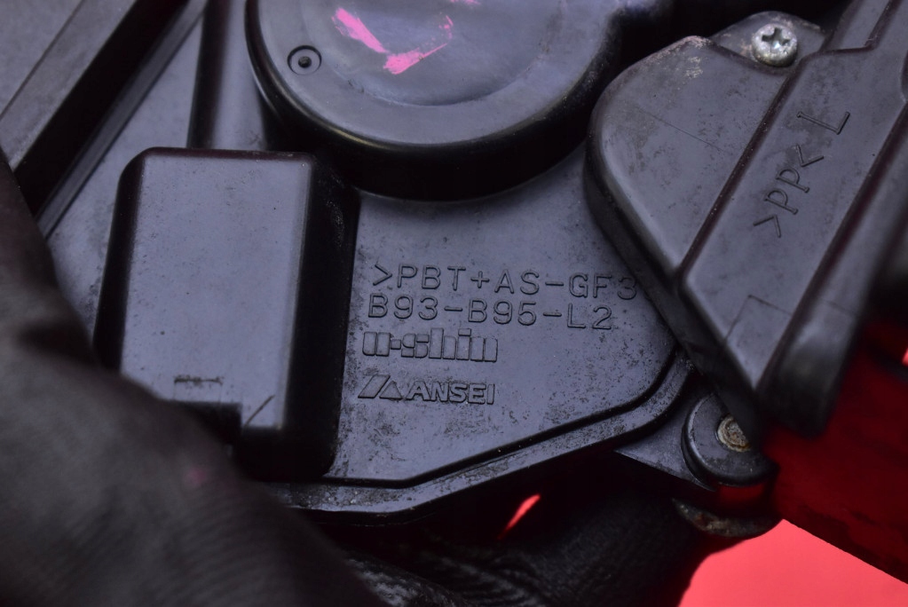 фото №8, Замок двері лівий перед передній eu mazda 3 1 i bk sedan 06-09