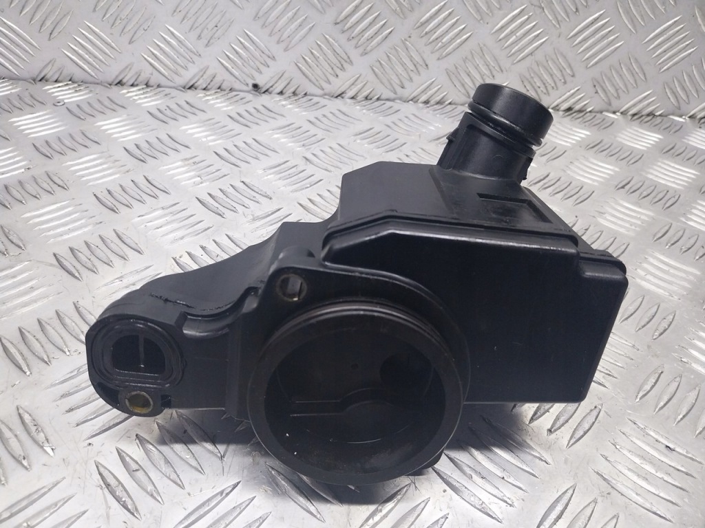 фото №1, Вентиляция картера vw golf iv 1.6 036103464g