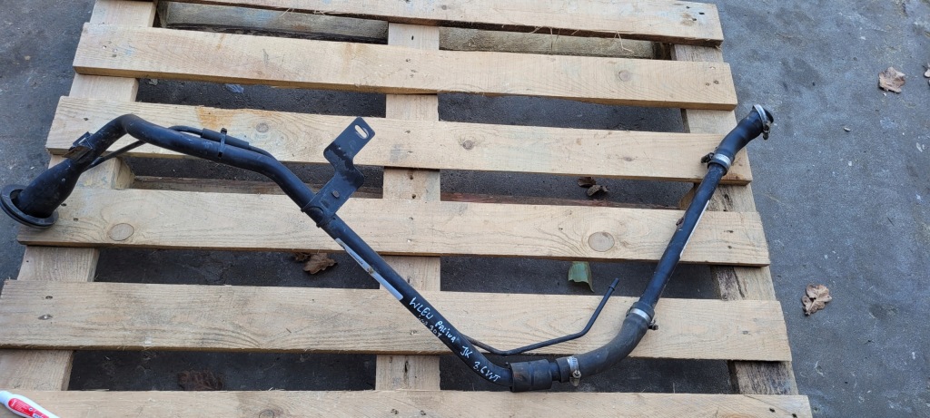 фото №1, Jeep wrangler jk заливна горловина трубка пального бака bak 52059821ak